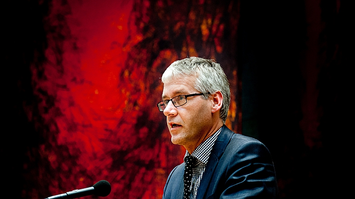 Minister, stop de linkse NPO!